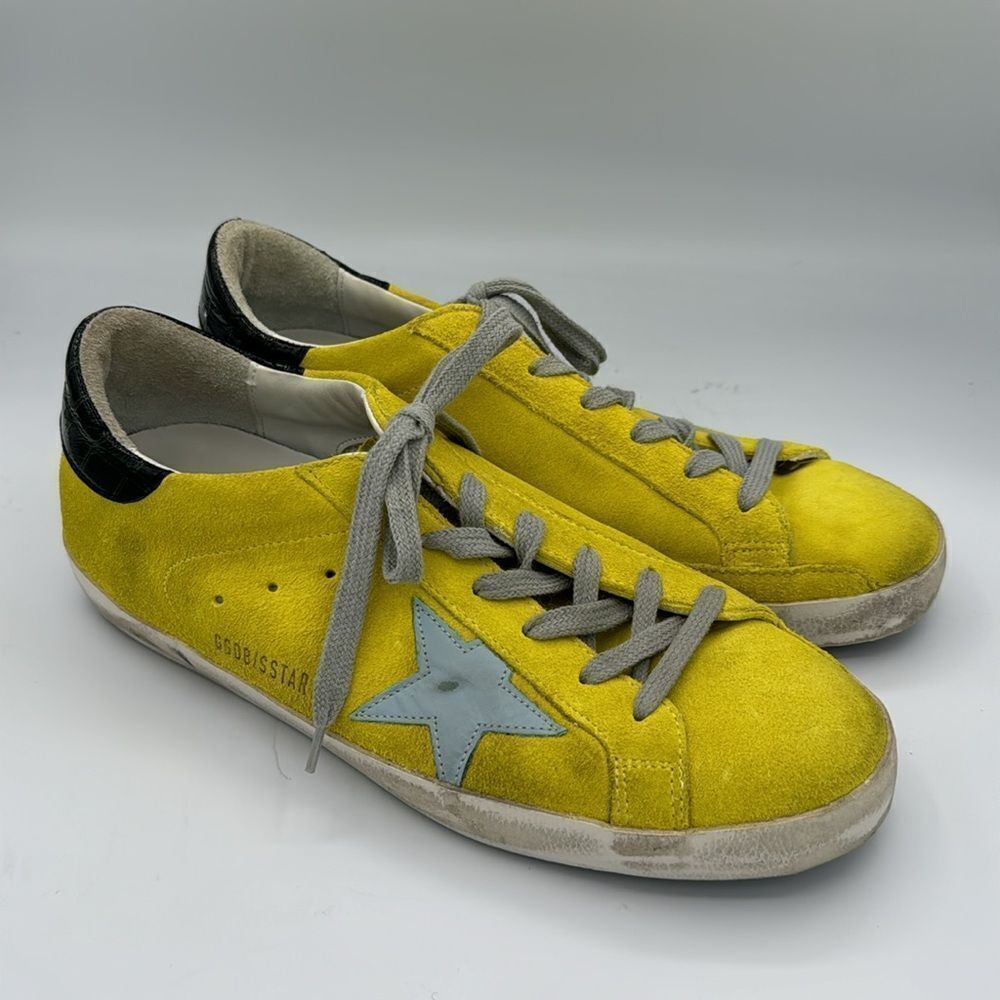 New Golden Goose SUPERSTAR DISTRESSED TRAINERS IN YELLOW Size 41 - Picture 2 of 12